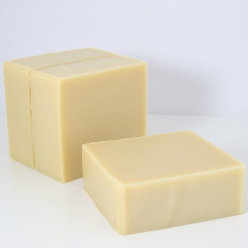 Eesti kitsepiimaga loodusvalge seep