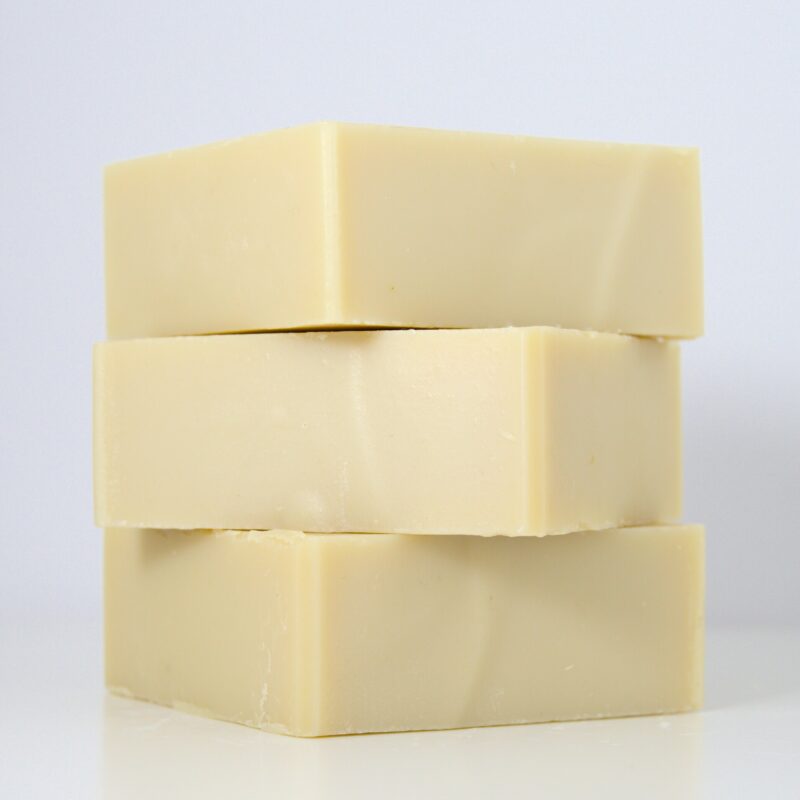 Eesti kitsepiimaga loodusvalge seep