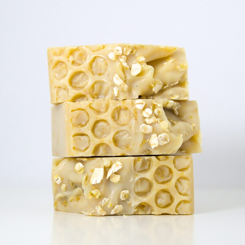 Eesti kitsepiimaga mee ja kaeraseep